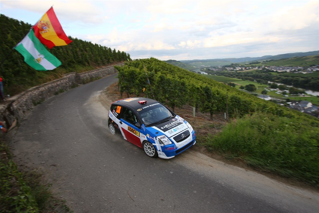 Der blev kørt til kanterne i ADAC Rallye Deutschland WRC for Simon Larsen og Henrik Skott.